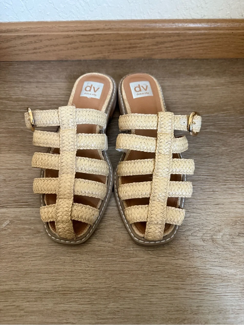 Dolce Vita Falcun Woven Fisherman Strappy Sandals Slip On Womens Size 7.5 Summer - Picture 2 of 5
